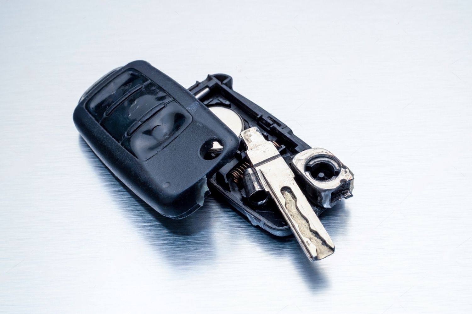 fix a broken car key
